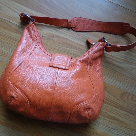 Coldwater Creek genuine pebbled leather shoulder bag. - Picture 2 of 8